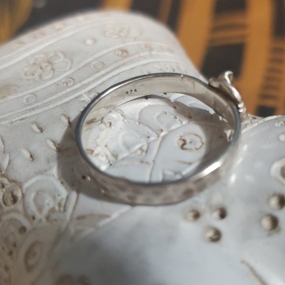 Vintage unique 925 Sterling stamped ring with hammered finish size 8 - Picture 6 of 6